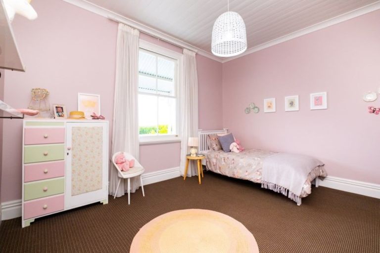 Photo of property in 340 Lawn Road, Clive, Hastings, 4180