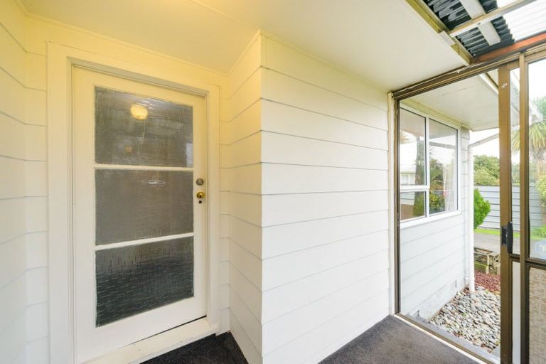 Photo of property in 28 Rhodes Drive, Kelvin Grove, Palmerston North, 4414