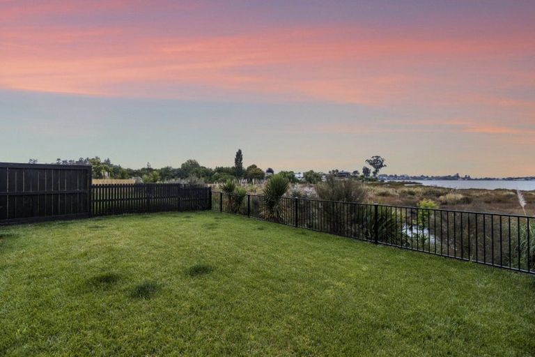 Photo of property in 31 Hinaki Street, Poike, Tauranga, 3112