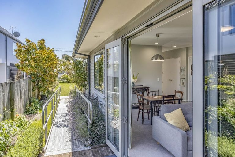 Photo of property in 8 Winton Street, St Albans, Christchurch, 8014