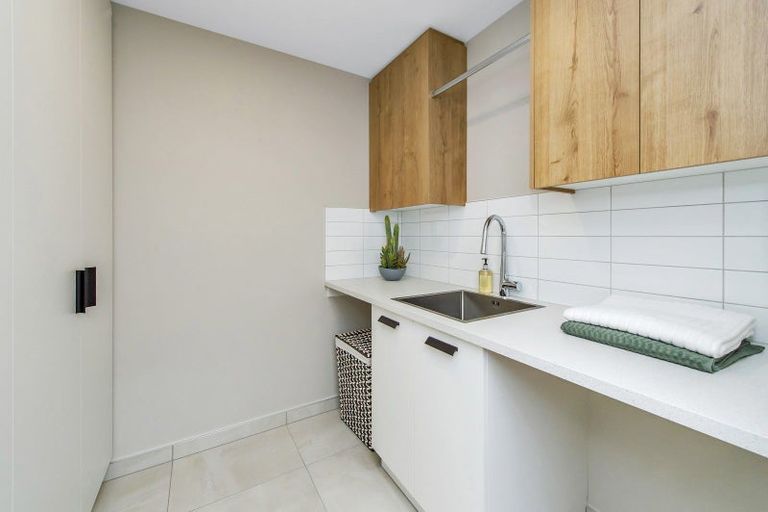 Photo of property in 164 Shillingford Boulevard, Rolleston, 7615