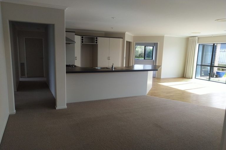 Photo of property in 23 Kahurangi Heights, Aotea, Porirua, 5024