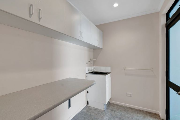 Photo of property in 37 Pembroke Road East, Stratford, 4332