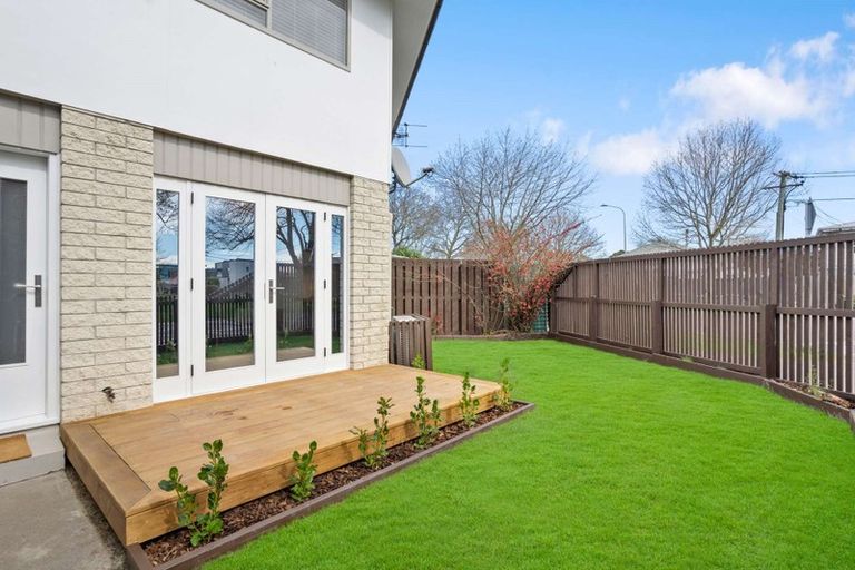 Photo of property in 3/14 Church Square, Addington, Christchurch, 8024