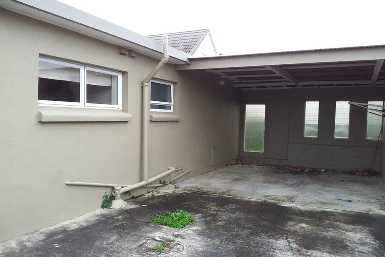 Photo of property in 2/9 Hamilton Road, Papatoetoe, Auckland, 2025