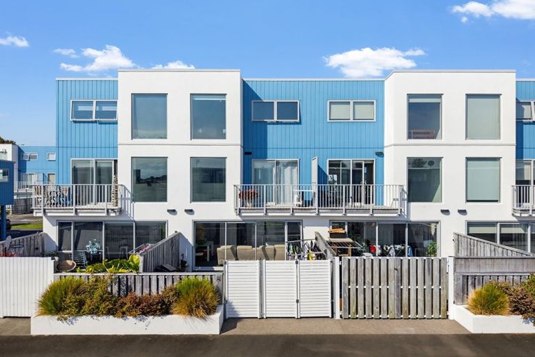 Photo of property in 31 Reynolds Place, Papamoa Beach, Papamoa, 3118