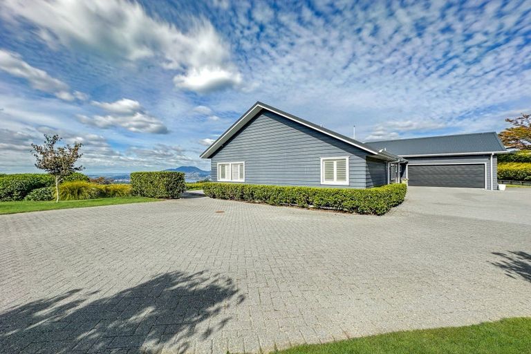 Photo of property in 97 Highland Drive, Acacia Bay, Taupo, 3385