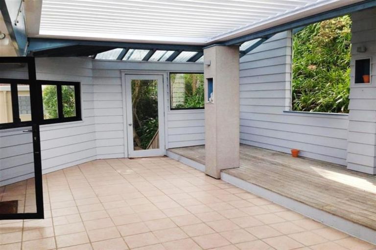 Photo of property in 1/37 Argo Drive, Half Moon Bay, Auckland, 2012