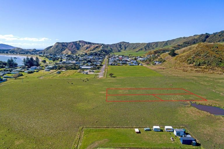 Photo of property in 113-115 Fortescue Street, Mahia, 4198