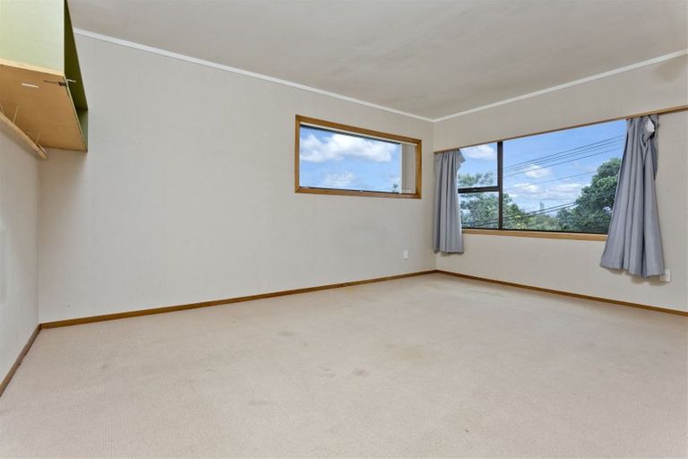 Photo of property in 15 Westwell Road, Belmont, Auckland, 0622