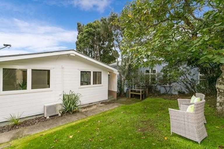 Photo of property in 13 Ngaio Gorge Road, Ngaio, Wellington, 6035