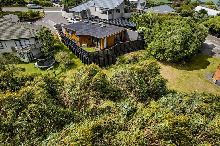 Photo of property in 11a Saint Ives Drive, Camborne, Porirua, 5026