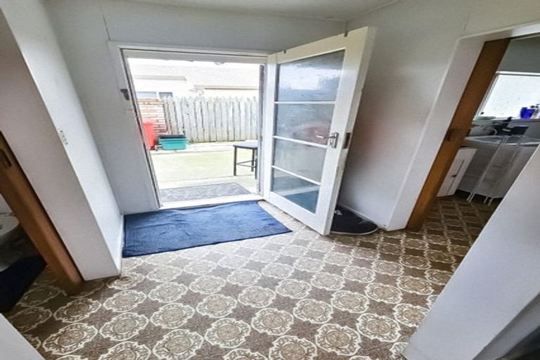 Photo of property in 62a Te Rauparaha Street, Otaki, 5512