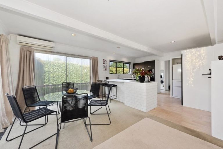 Photo of property in 22 Seamer Place, St Andrews, Hamilton, 3200