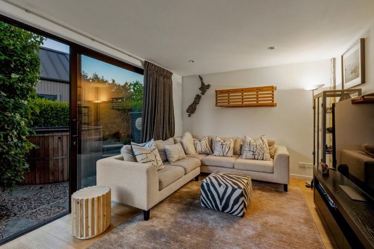 Photo of property in 54 Falconer Rise, Jacks Point, Queenstown, 9371