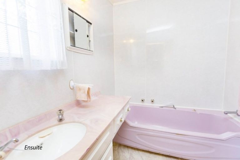 Photo of property in 41 Pine Avenue, Ebdentown, Upper Hutt, 5018