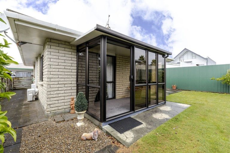 Photo of property in 2 Vogel Street, Fitzroy, New Plymouth, 4312