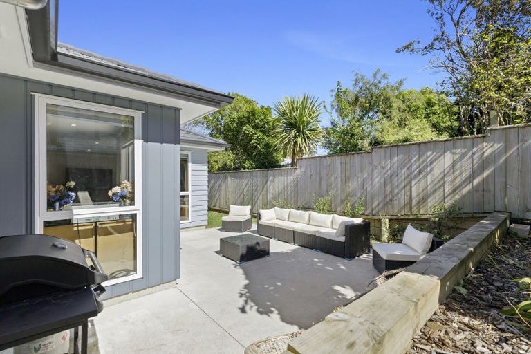 Photo of property in 92a Horoeka Street, Stokes Valley, Lower Hutt, 5019