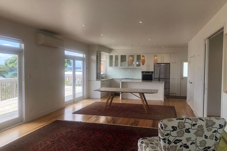 Photo of property in 46a Hinemoa Street, Birkenhead, Auckland, 0626