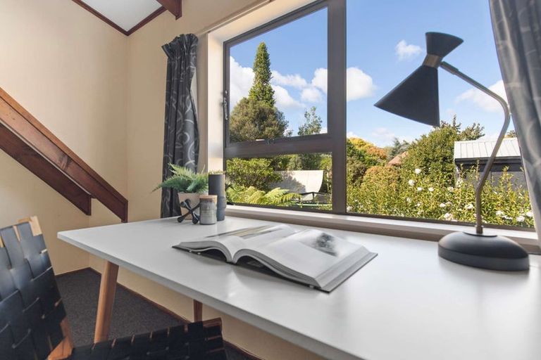 Photo of property in 76 Iles Road, Lynmore, Rotorua, 3010