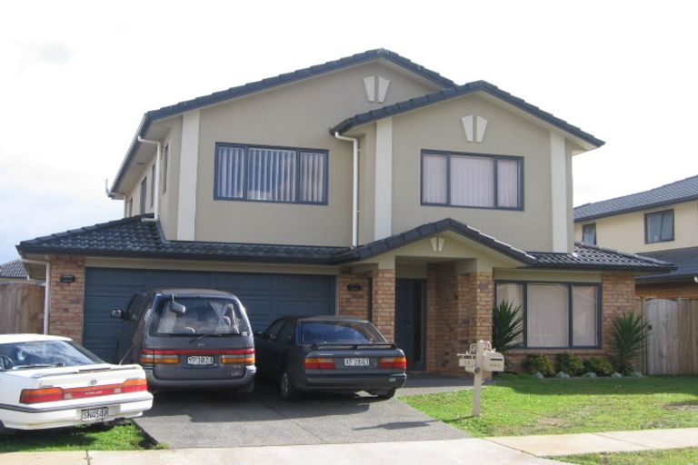 Photo of property in 13 Cambrian Crescent, Flat Bush, Auckland, 2016