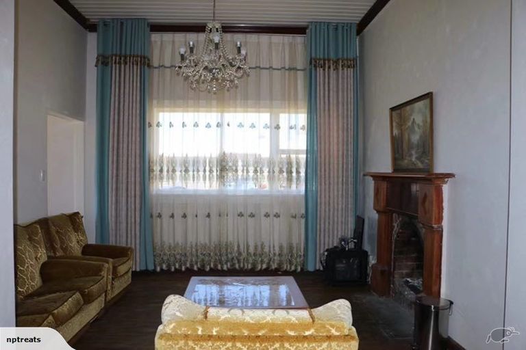 Photo of property in 85 Hine Street, New Plymouth, 4310