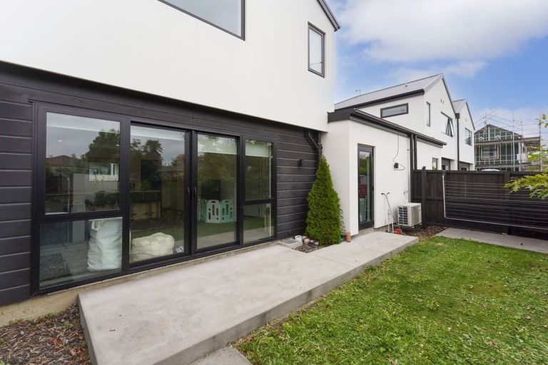 Photo of property in 2/57 Woodville Street, Edgeware, Christchurch, 8013