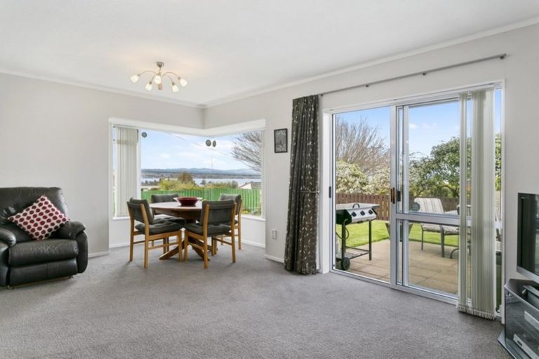 Photo of property in 96 Acacia Bay Road, Nukuhau, Taupo, 3330
