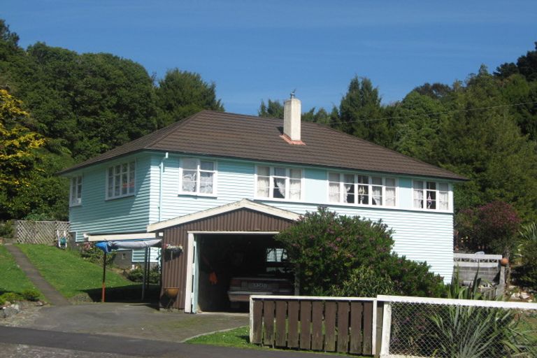 Photo of property in 70 Glenpark Avenue, Frankleigh Park, New Plymouth, 4310