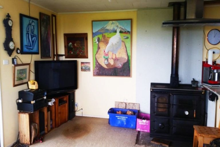 Photo of property in 6388 South Road, Pungarehu, Opunake, 4685