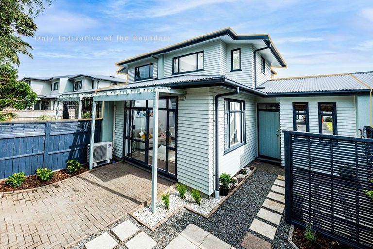 Photo of property in 116/2 Armoy Drive, East Tamaki, Auckland, 2016