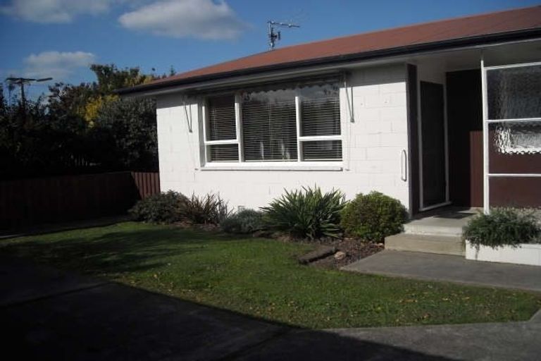 Photo of property in 1/34 Ambleside Drive, Burnside, Christchurch, 8053