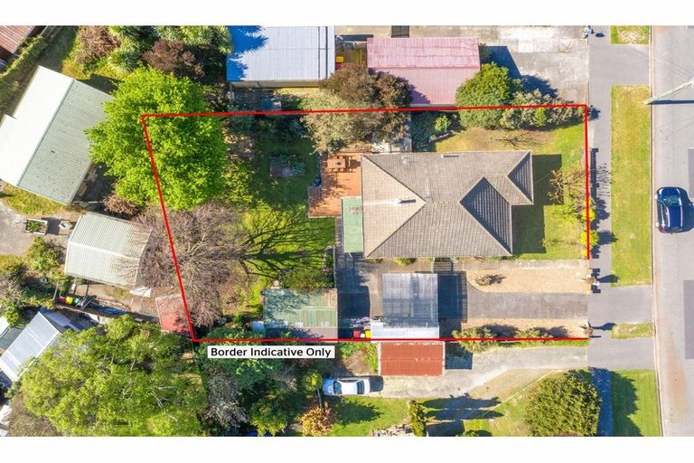 Photo of property in 37 Mcgregors Road, Bromley, Christchurch, 8062