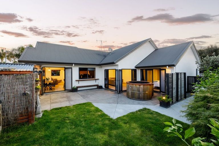 Photo of property in 25 Somerton Drive, Huntington, Hamilton, 3210