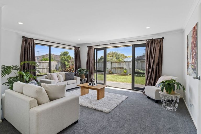 Photo of property in 8 Wakefield Place, Rototuna North, Hamilton, 3210