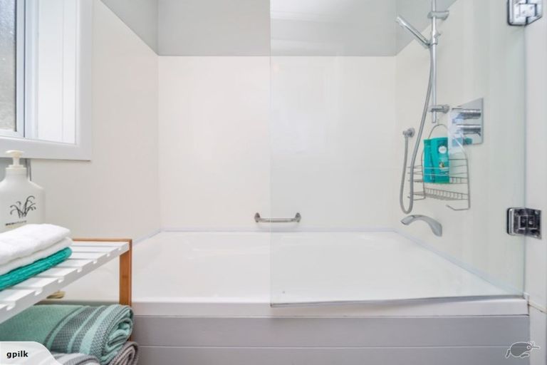 Photo of property in 20 Battiscombe Terrace, Waitara, 4320