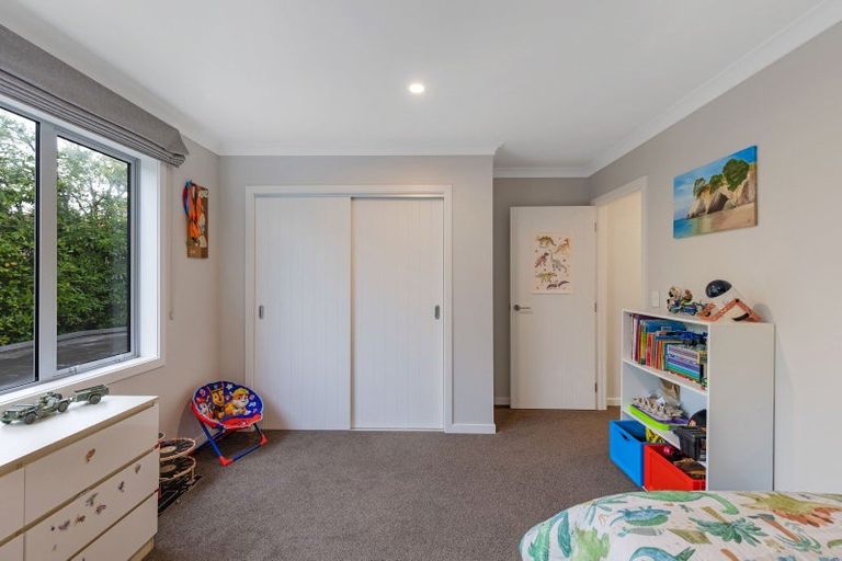 Photo of property in 1 Waimarama Court, Roslyn, Palmerston North, 4414