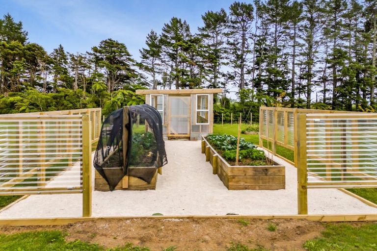 Photo of property in 1270 Mangorei Road, Mangorei, New Plymouth, 4371