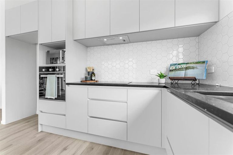 Photo of property in 64 Mataikokako Loop, Kawakawa Bay, 2585