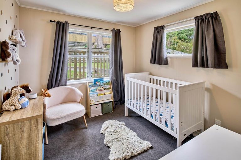 Photo of property in 20 Baylands Drive, Newlands, Wellington, 6037