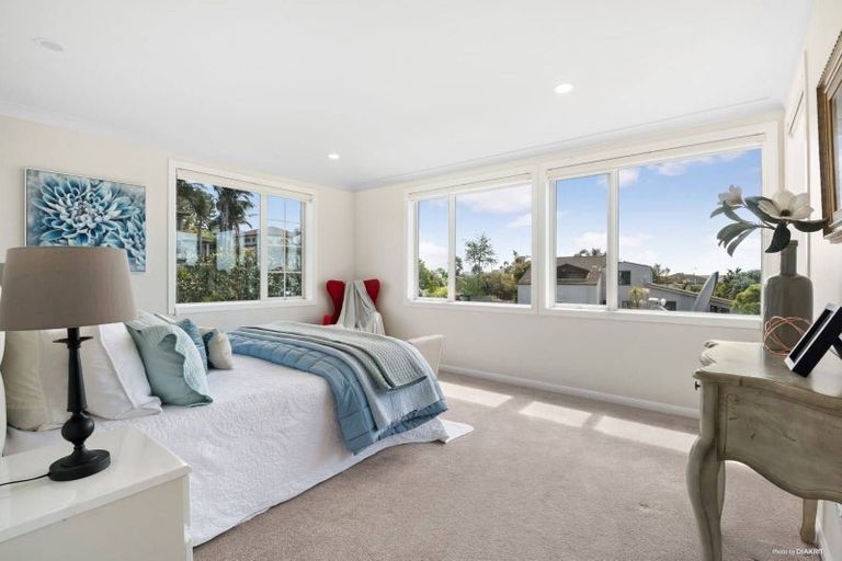 Photo of property in 68 Penguin Drive, Murrays Bay, Auckland, 0630