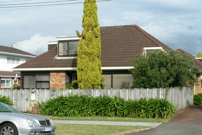 Photo of property in 1/12 Jutland Road, Hauraki, Auckland, 0622