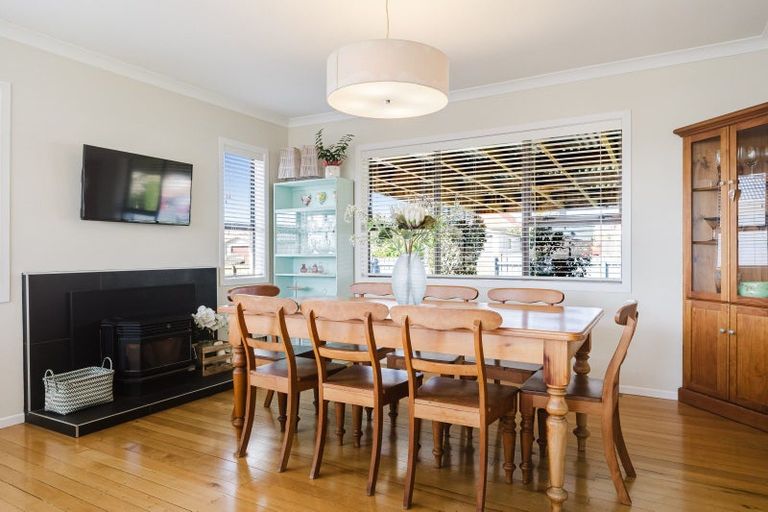Photo of property in 19 Coronation Avenue, Pukekohe, 2120
