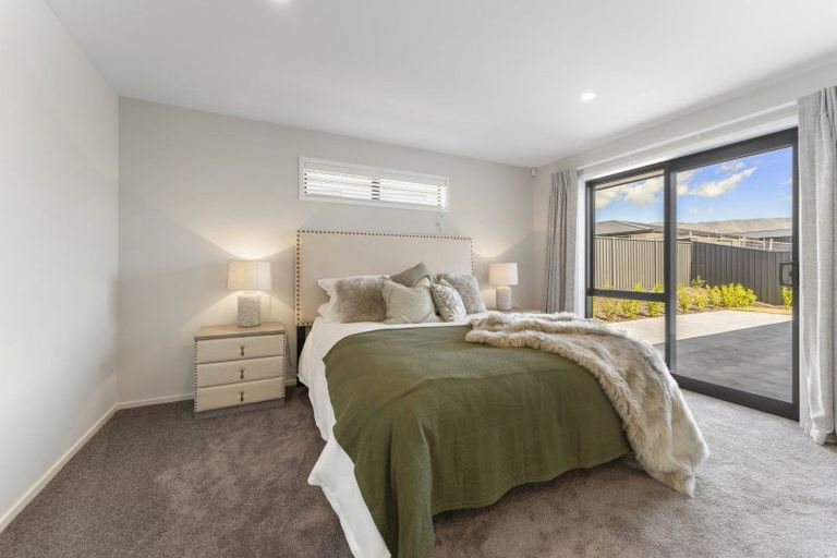 Photo of property in 2 Travertine Street, Cromwell, 9310