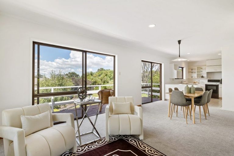 Photo of property in 13 Tarahanga Street, Northcote, Auckland, 0627