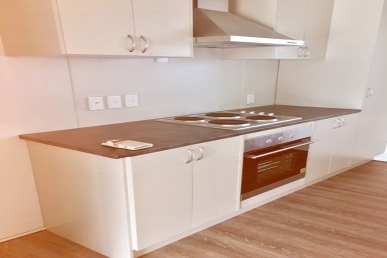 Photo of property in 49a Fairclough Road, Beach Haven, Auckland, 0626