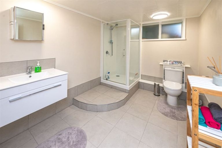 Photo of property in 27 Mount View Road, Bastia Hill, Whanganui, 4500