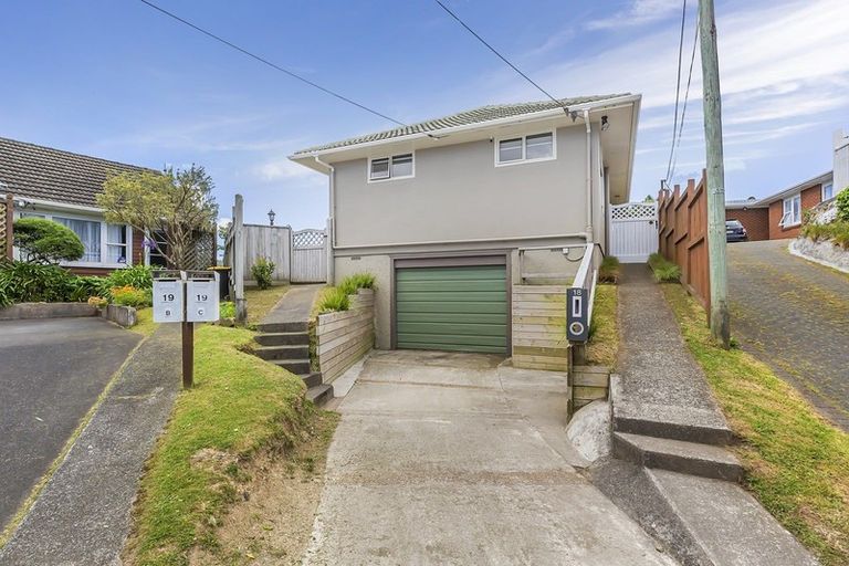 Photo of property in 18 Baffin Grove, Kingston, Wellington, 6021