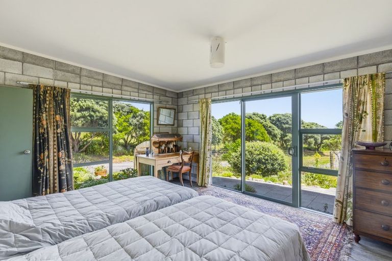 Photo of property in 171 Paetawa Road, Peka Peka, Waikanae, 5391