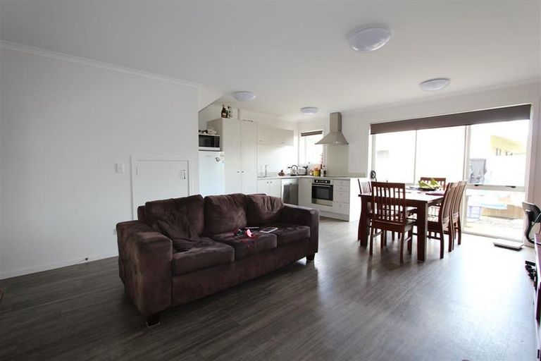 Photo of property in 33 Chiefs Court, Hamilton East, Hamilton, 3216